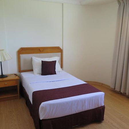 Sea View Resort Hotel & Apartments Kuala Belait Exterior photo