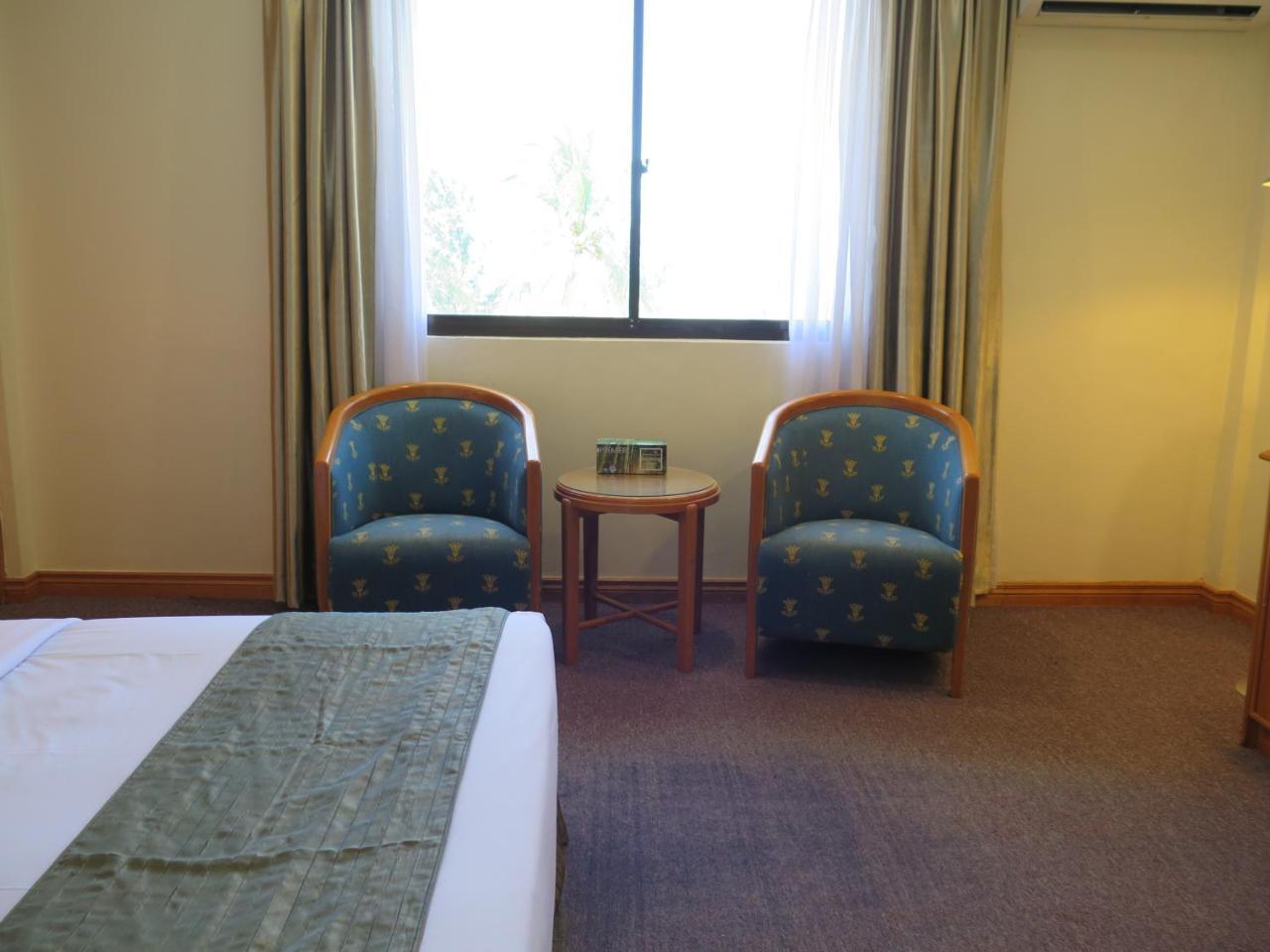 Sea View Resort Hotel & Apartments Kuala Belait Exterior photo